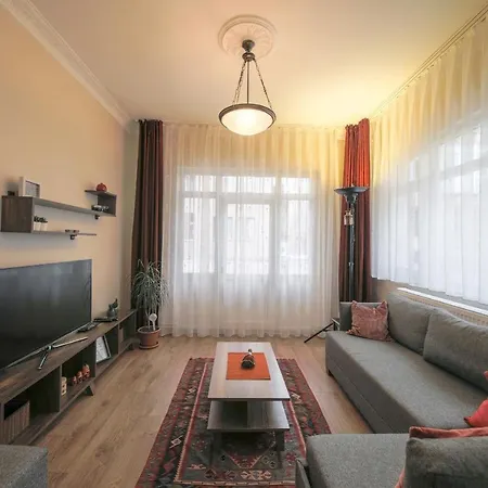 Stylish & Comfy In The Center Apartment *
