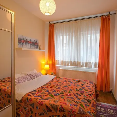 Stylish & Comfy In The Center Apartment *
